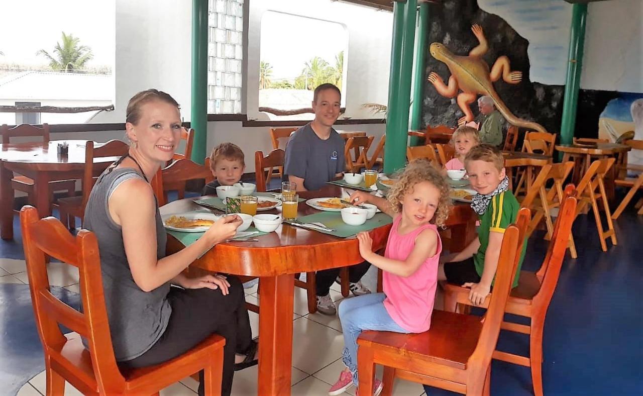 Hotel Coloma Galapagos Puerto Ayora  Zewnętrze zdjęcie